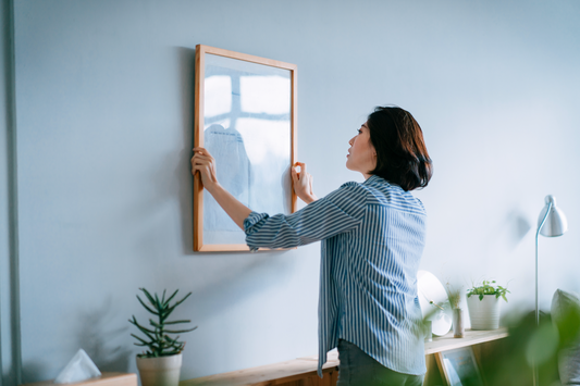 Hang Your Frames Like a Pro!