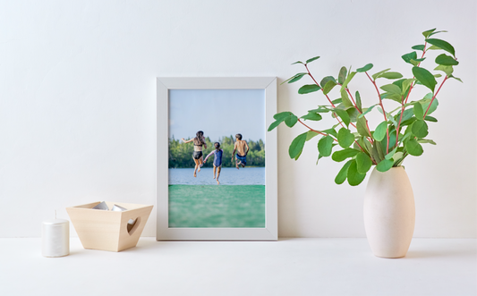 Classic vs Colorful: Choosing the Right Tabletop Frame for your Style