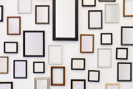 Should All Picture Frames Match?