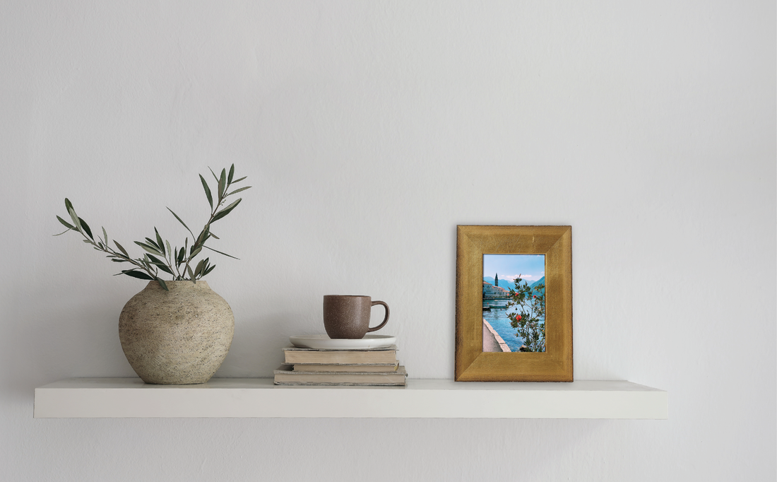 When to Choose Wide Picture Frames