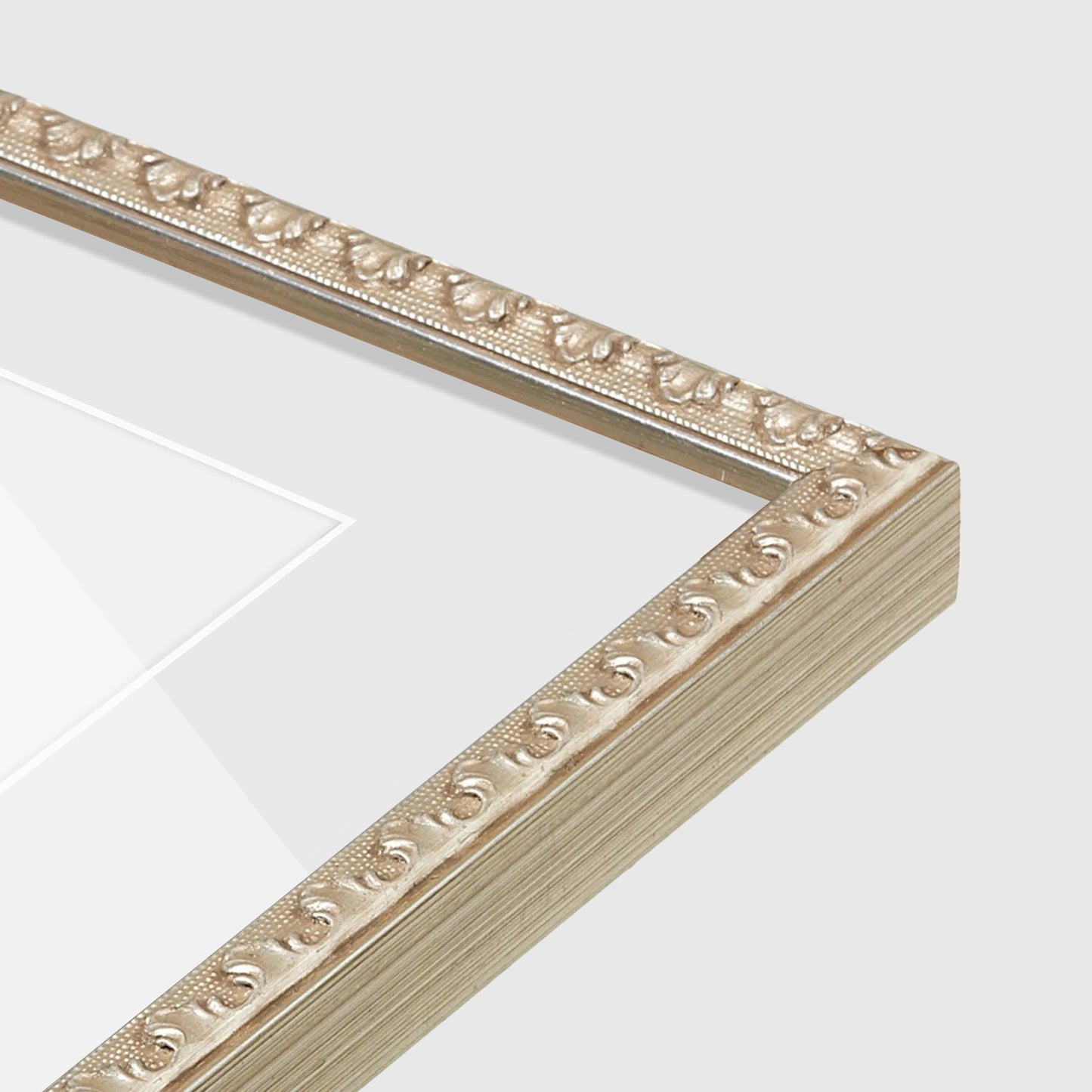 corner of the Sillver Leaf FAMILY Wall Frame