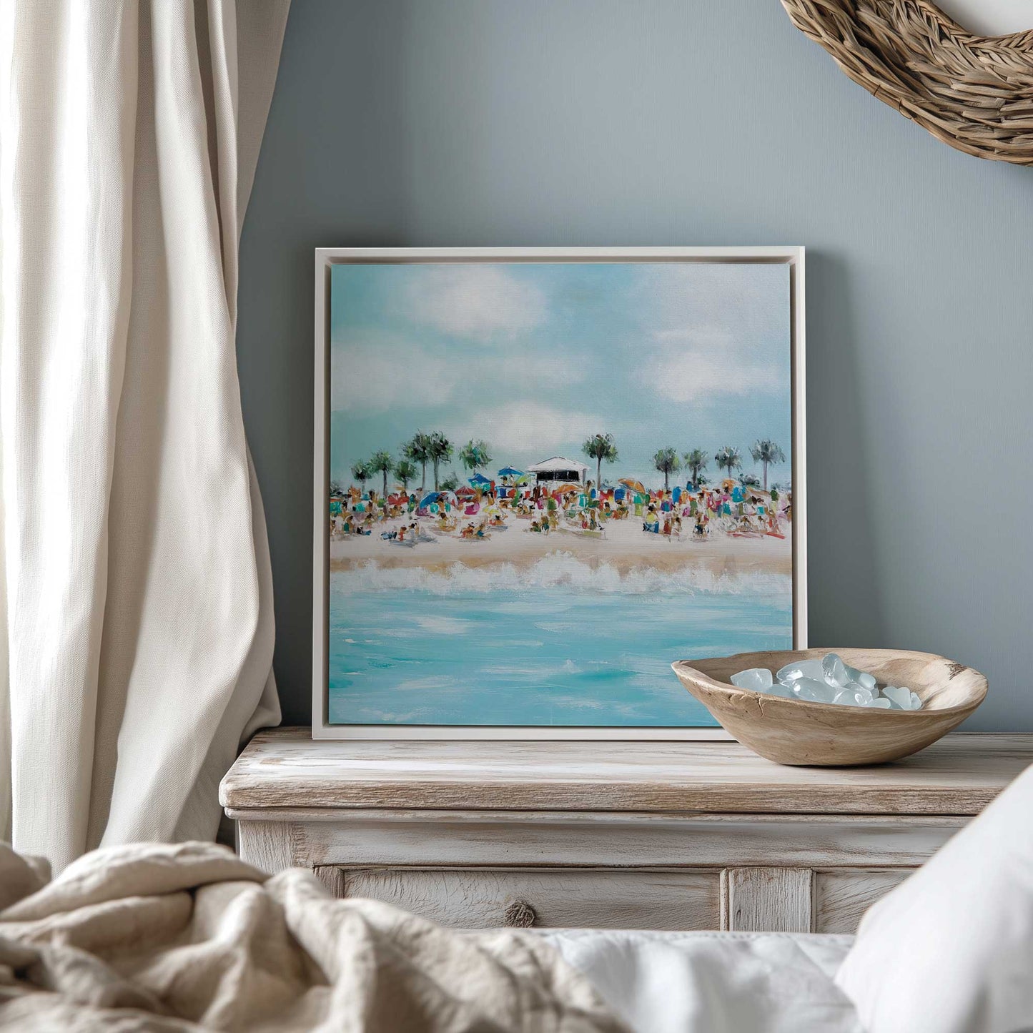 [LIFESTYLE], Picture of the art in a room