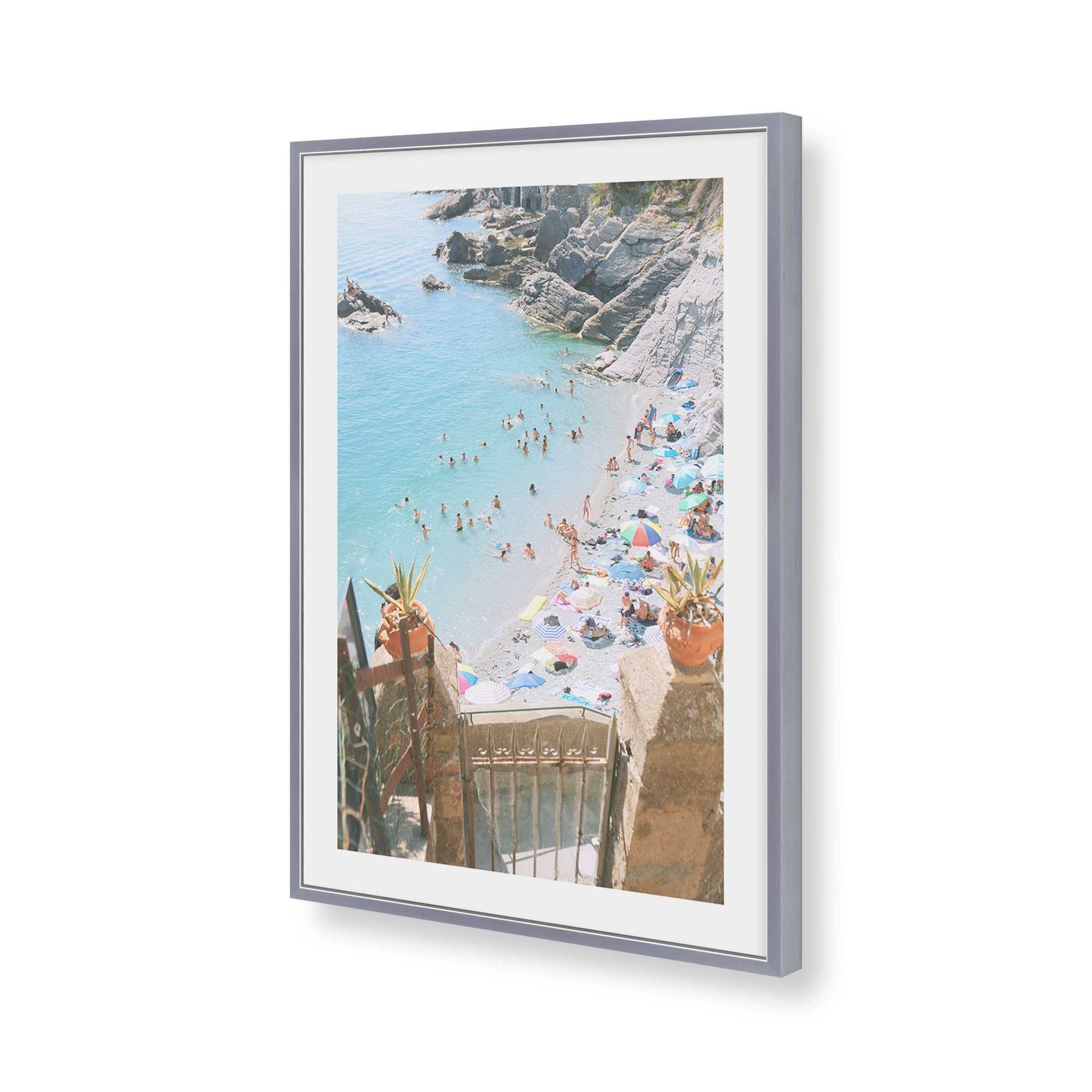[Color:Polished Chrome], Picture of art in a Polished Chrome frame of the corner