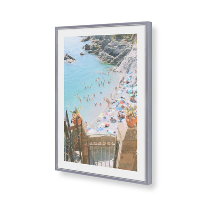 [Color:Polished Chrome], Picture of art in a Polished Chrome frame of the corner