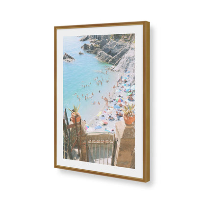 [Color:Polished Gold], Picture of art in a Polished Gold frame of the corner