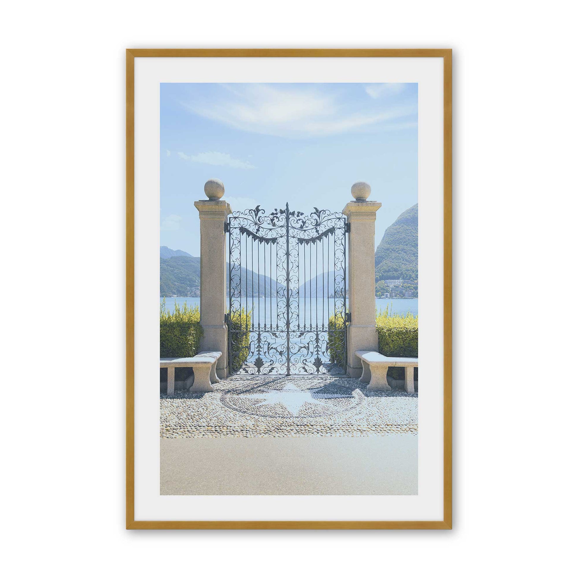 [Color:Polished Gold], Picture of art in a Polished Gold frame