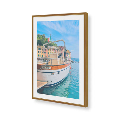 [Color:Polished Gold], Picture of art in a Polished Gold frame of the corner