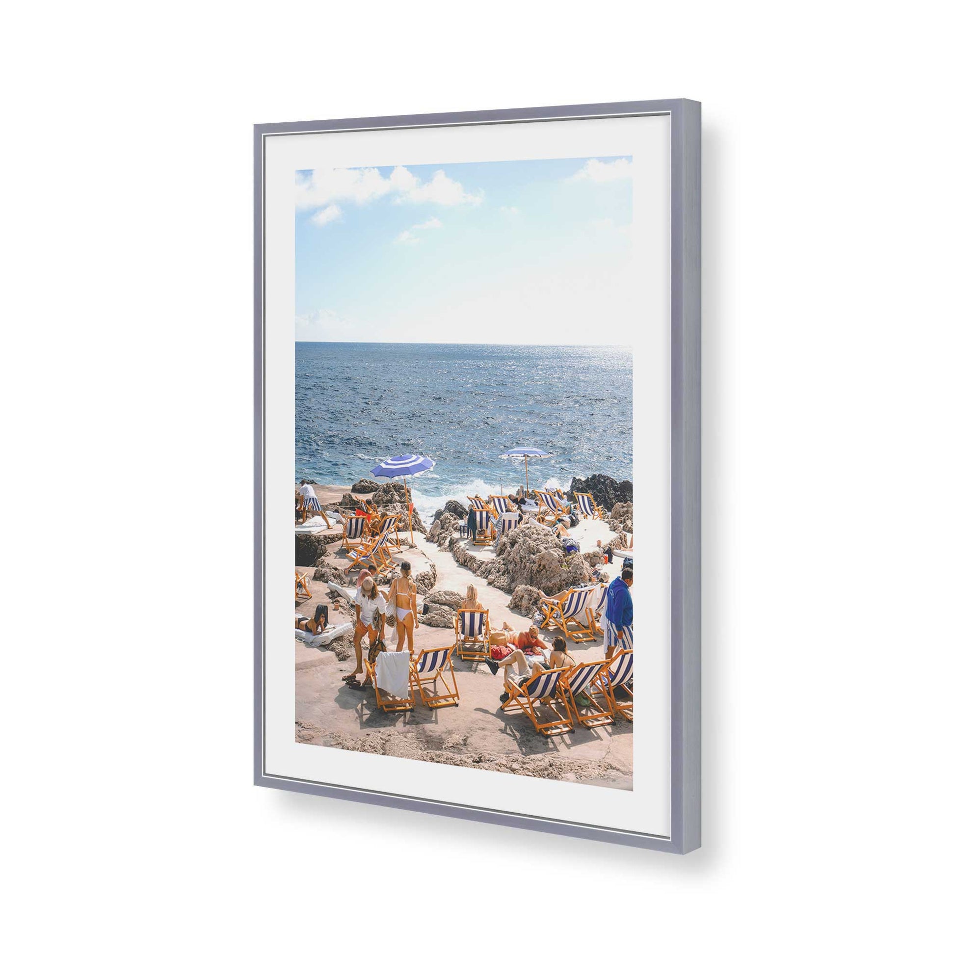 [Color:Polished Chrome], Picture of art in a Polished Chrome frame of the corner