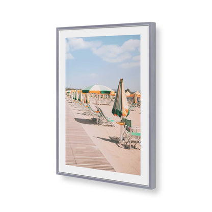 [Color:Polished Chrome], Picture of art in a Polished Chrome frame of the corner
