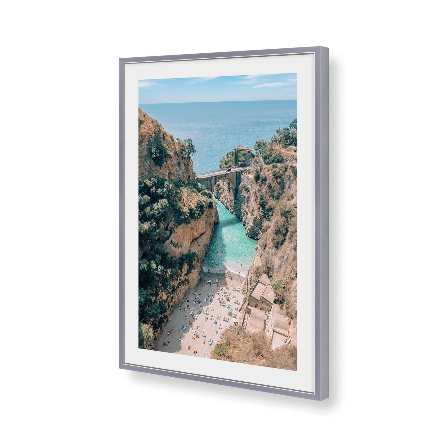 [Color:Polished Chrome], Picture of art in a Polished Chrome frame of the corner