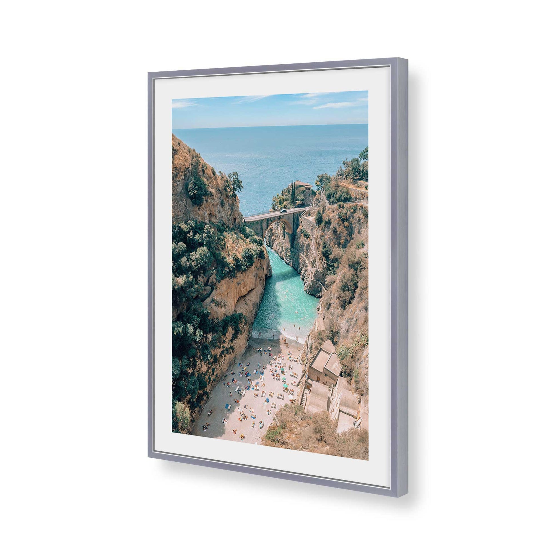 [Color:Polished Chrome], Picture of art in a Polished Chrome frame of the corner