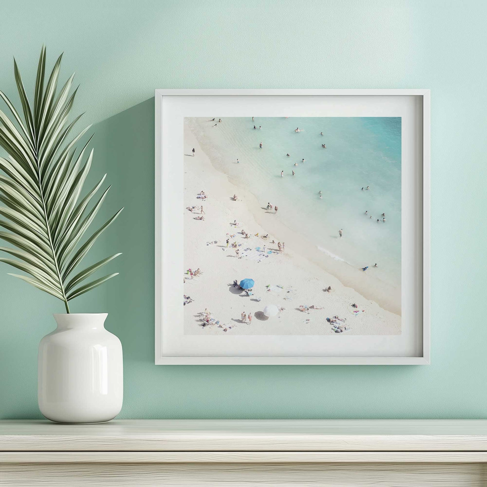 [LIFESTYLE], Picture of the art in a room