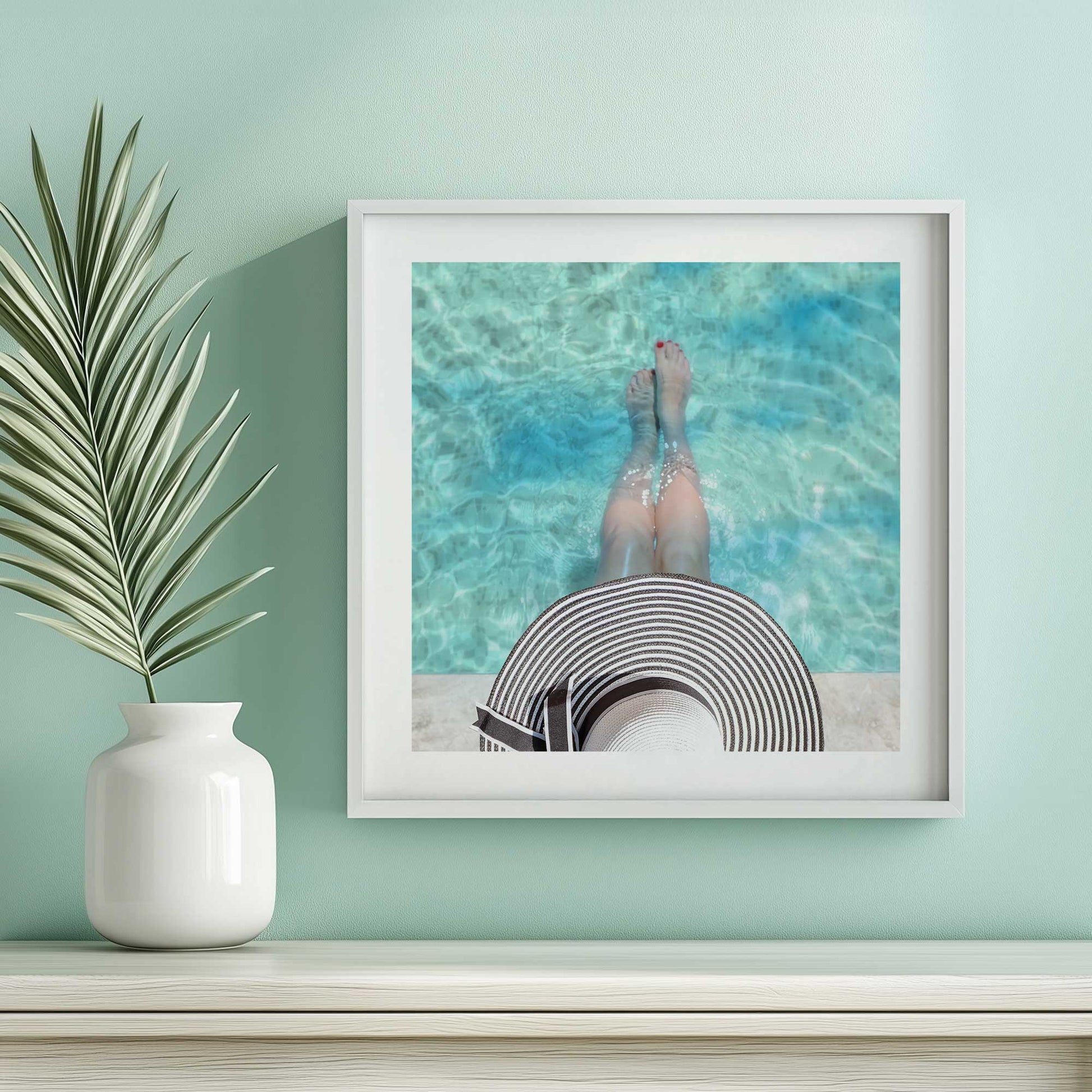 [LIFESTYLE], Picture of the art in a room