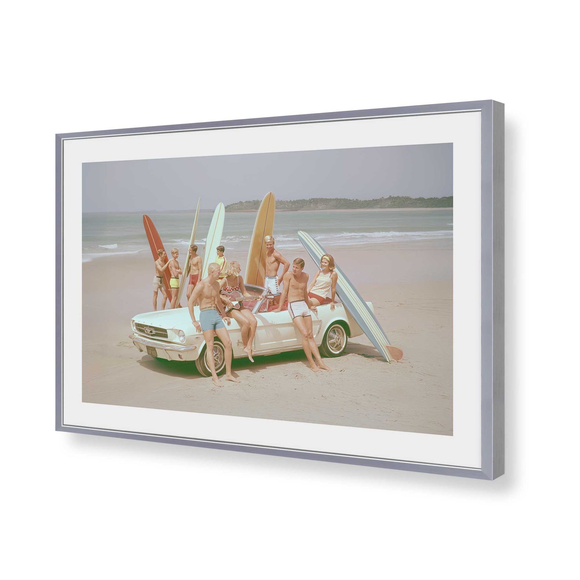[Color:Polished Chrome], Picture of art in a Polished Chrome frame of the corner