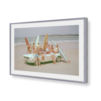 [Color:Polished Chrome], Picture of art in a Polished Chrome frame of the corner