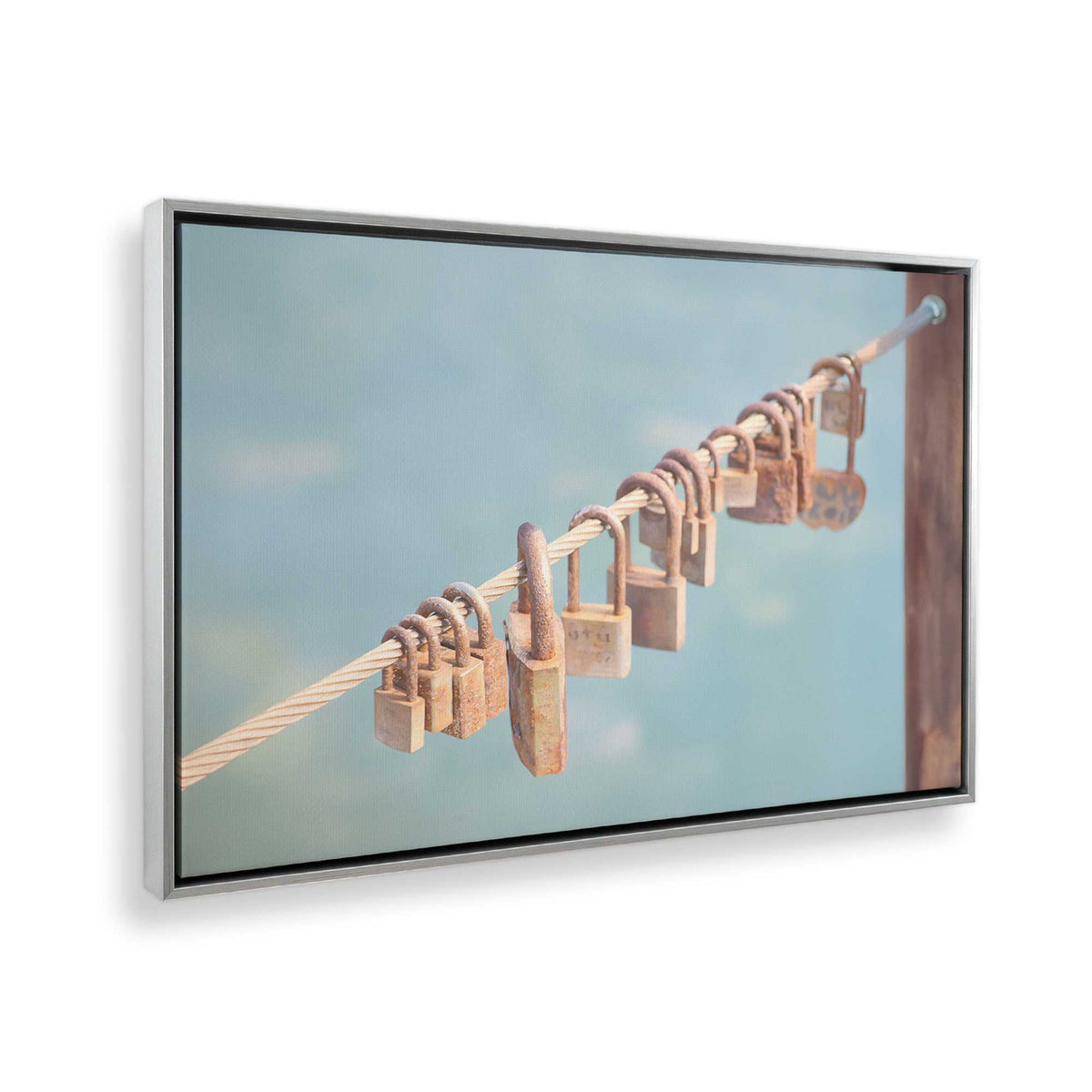 [Color:Polished Chrome], Picture of the corner of the art