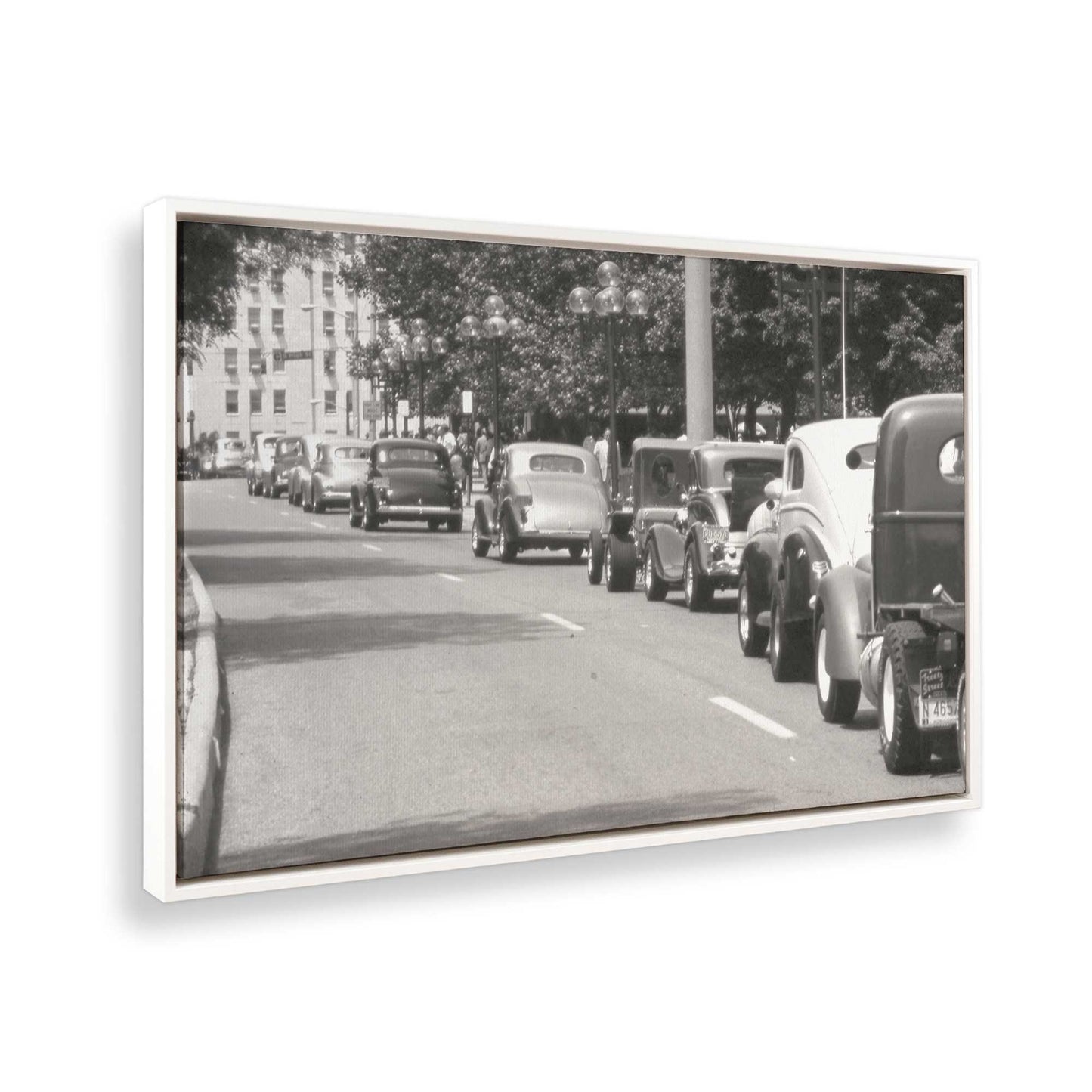 [Color:Opaque White], Picture of the corner of the art