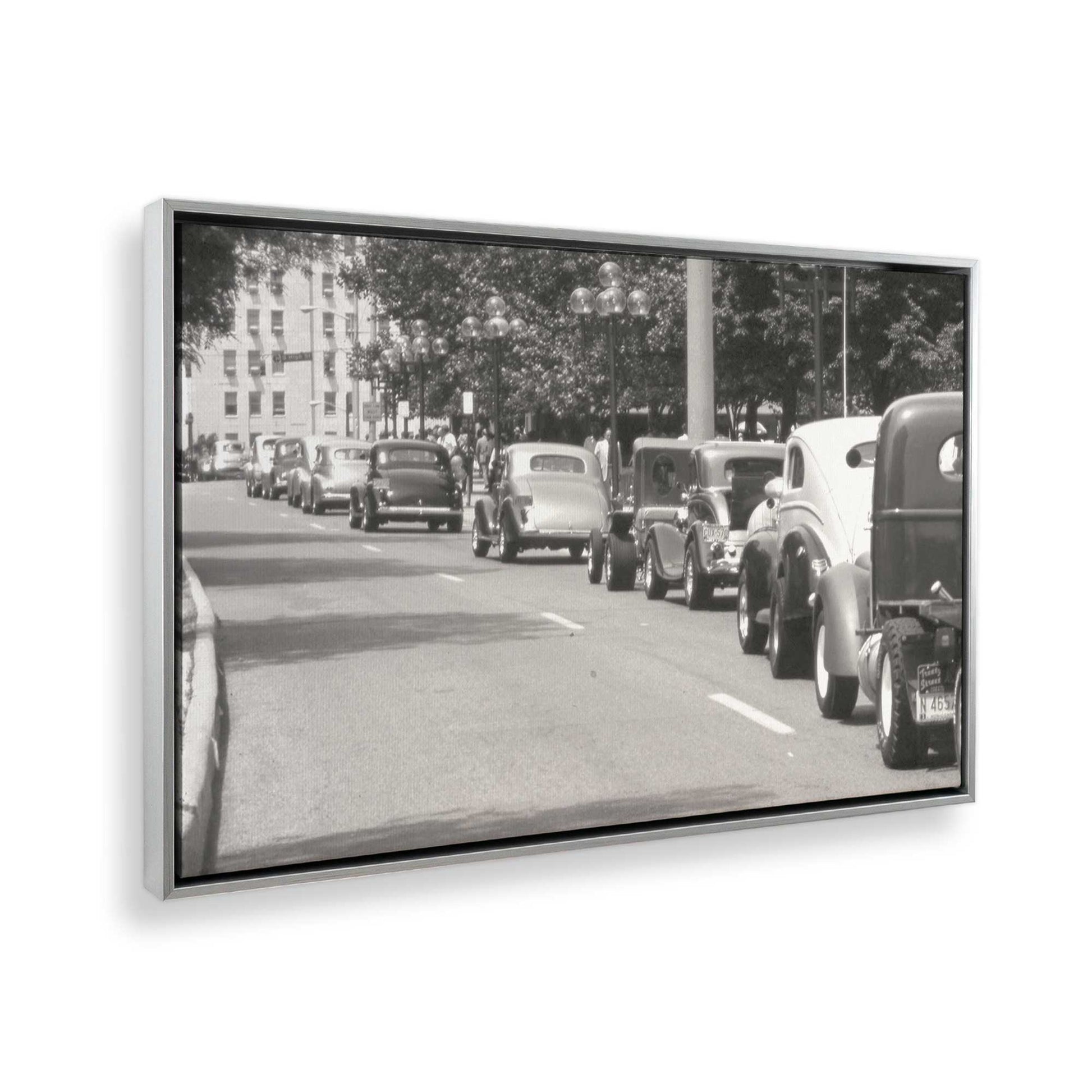 [Color:Polished Chrome], Picture of the corner of the art