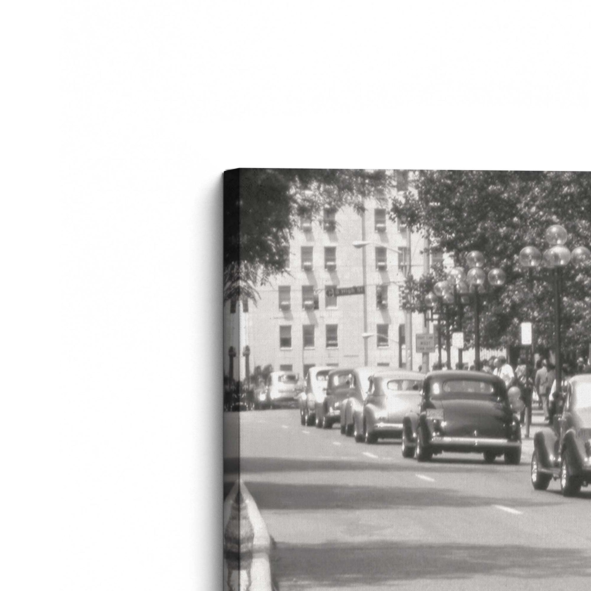 [Color:Stretched Canvas], Picture of the corner of the art