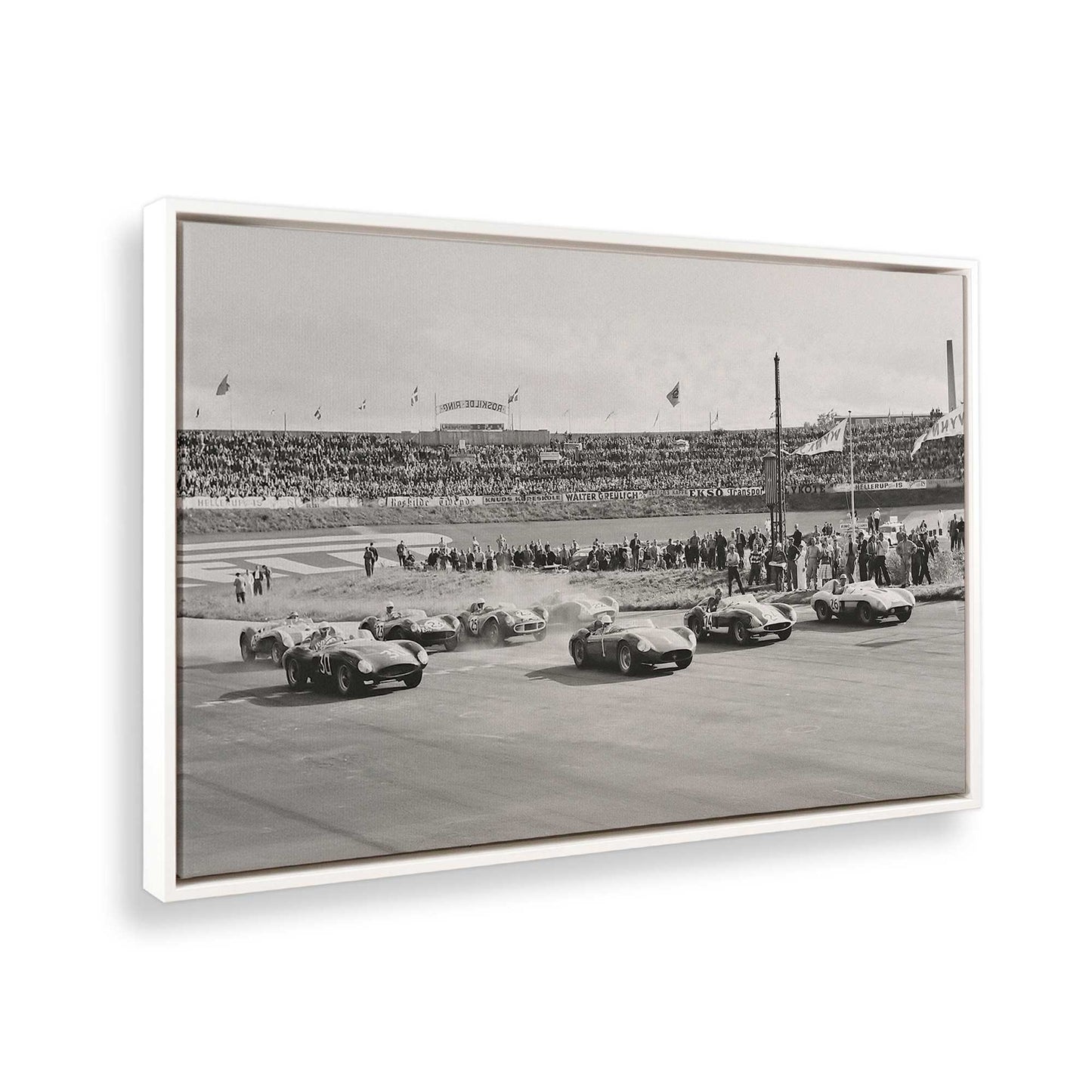 [Color:Opaque White], Picture of the corner of the art