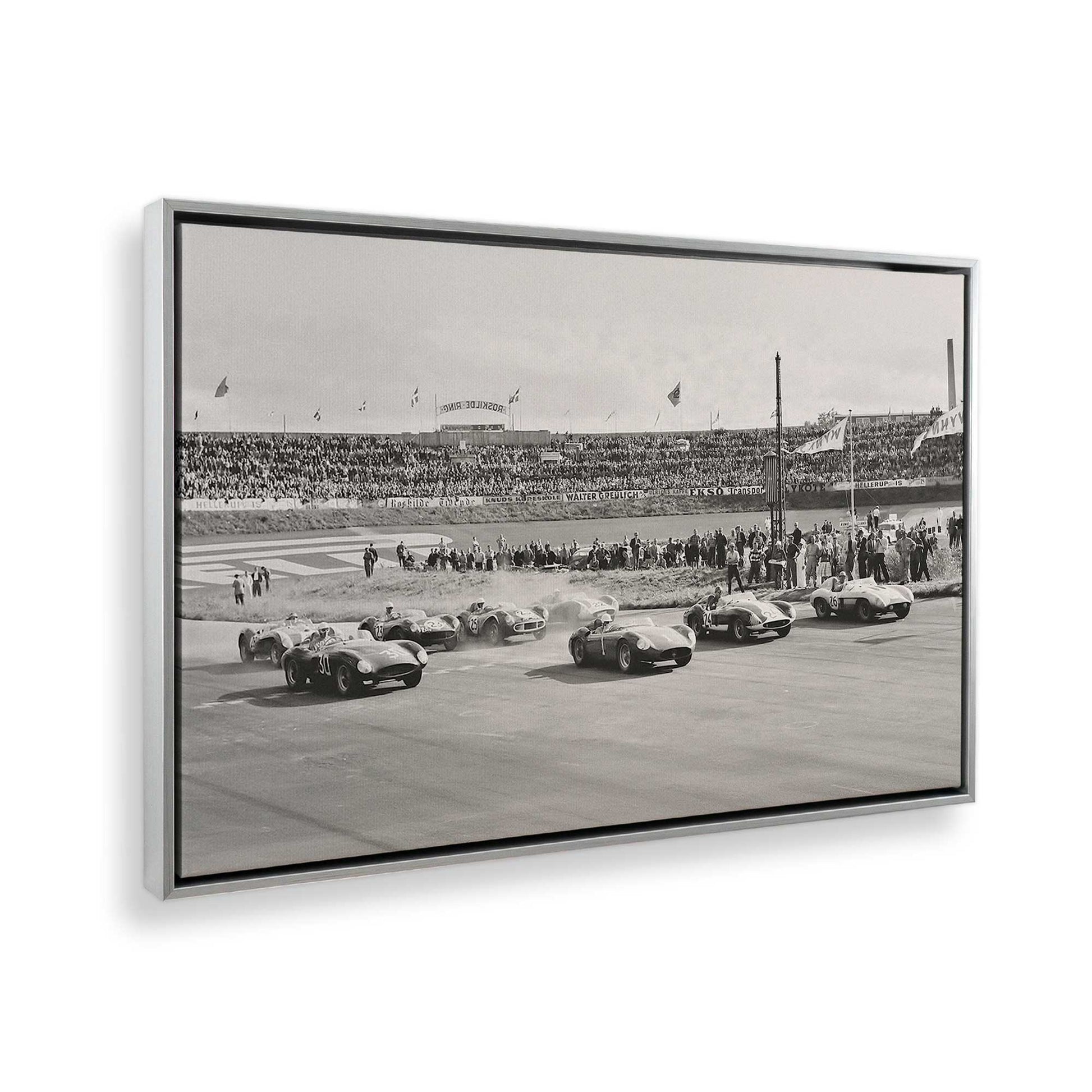 [Color:Polished Chrome], Picture of the corner of the art