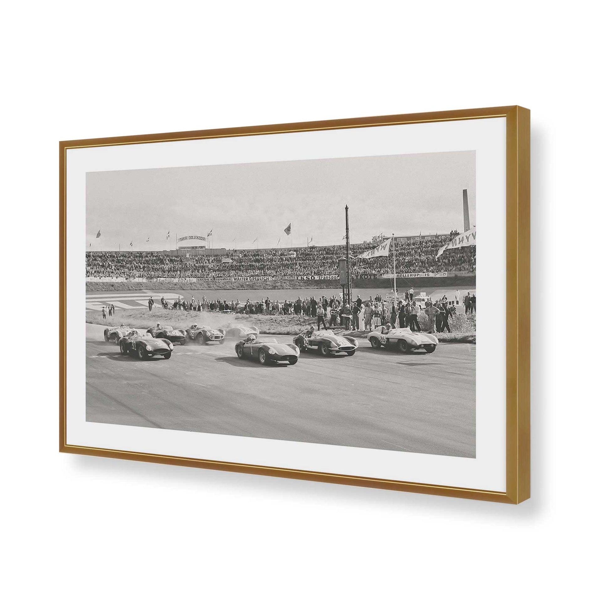 [Color:Polished Gold], Picture of art in a Polished Gold frame of the corner
