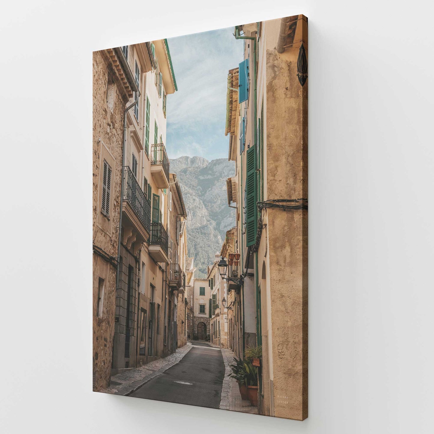 [Color:Stretched Canvas], Picture of art at an angle