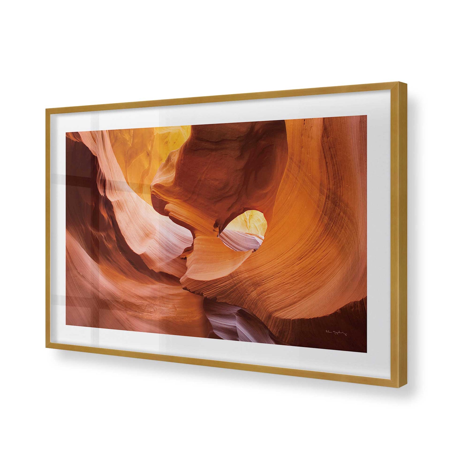 [Color:Polished Gold], Picture of art in a Polished Gold frame of the corner