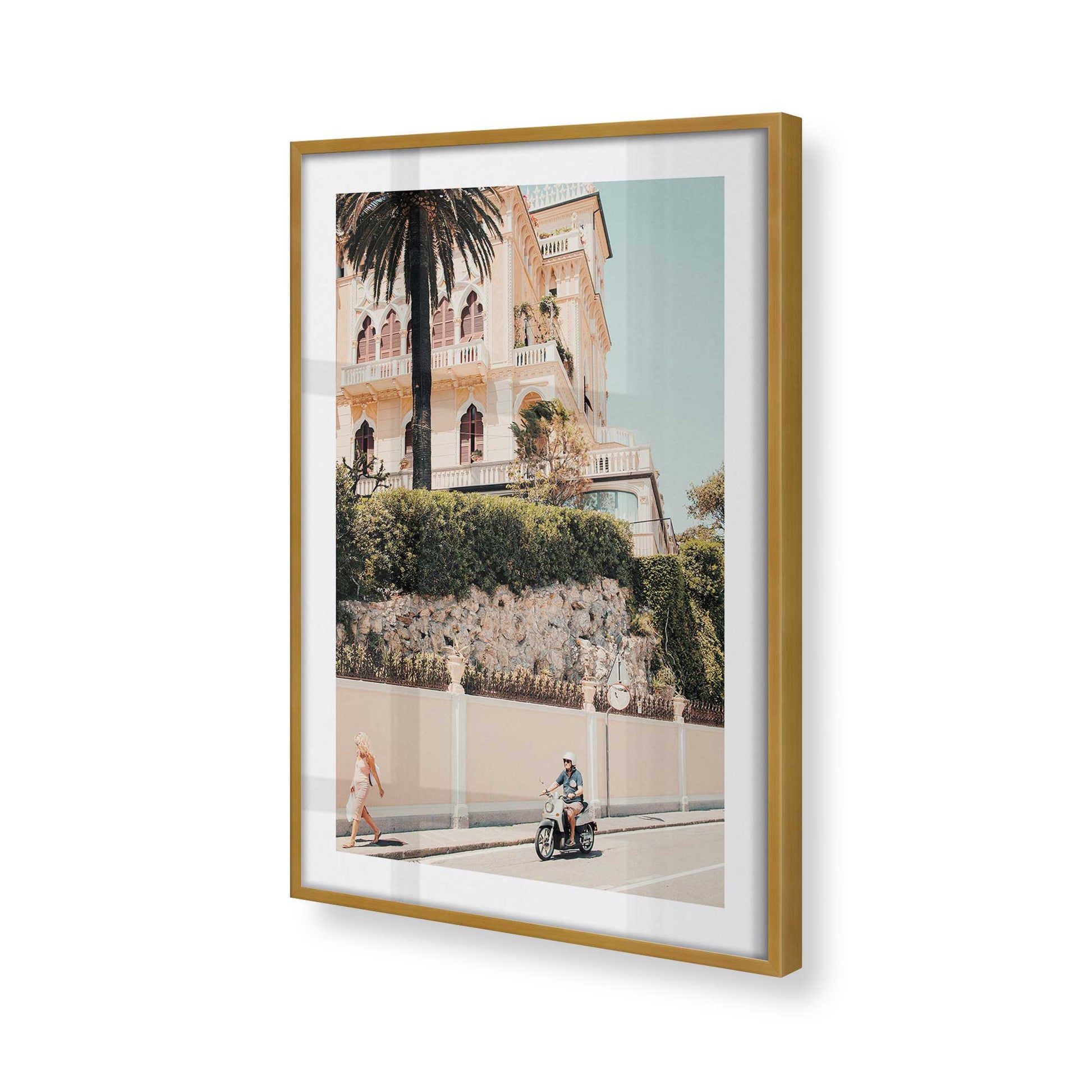 [Color:Polished Gold] Picture of art in a Polished Gold frame of the corner