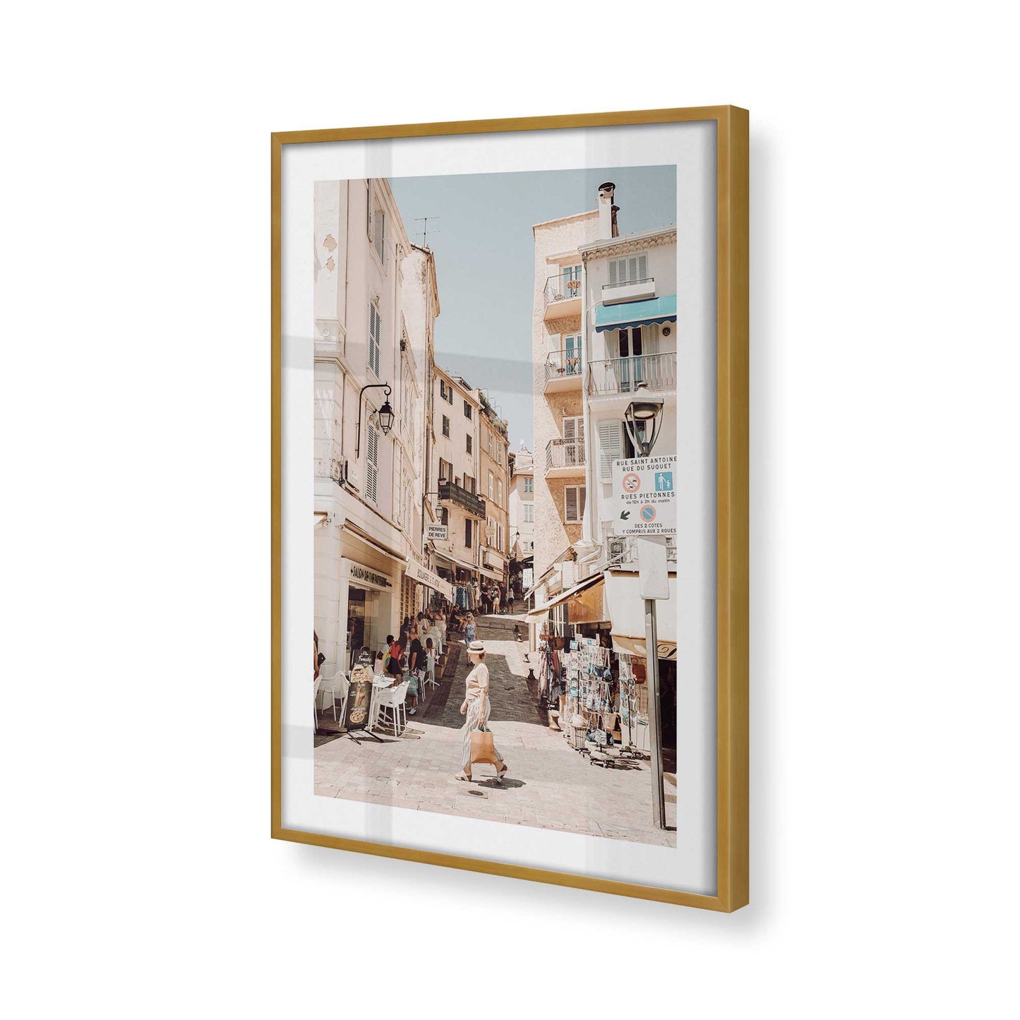 [Color:Polished Gold] Picture of art in a Polished Gold frame of the corner