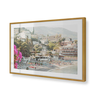 [Color:Polished Gold] Picture of art in a Polished Gold frame of the corner