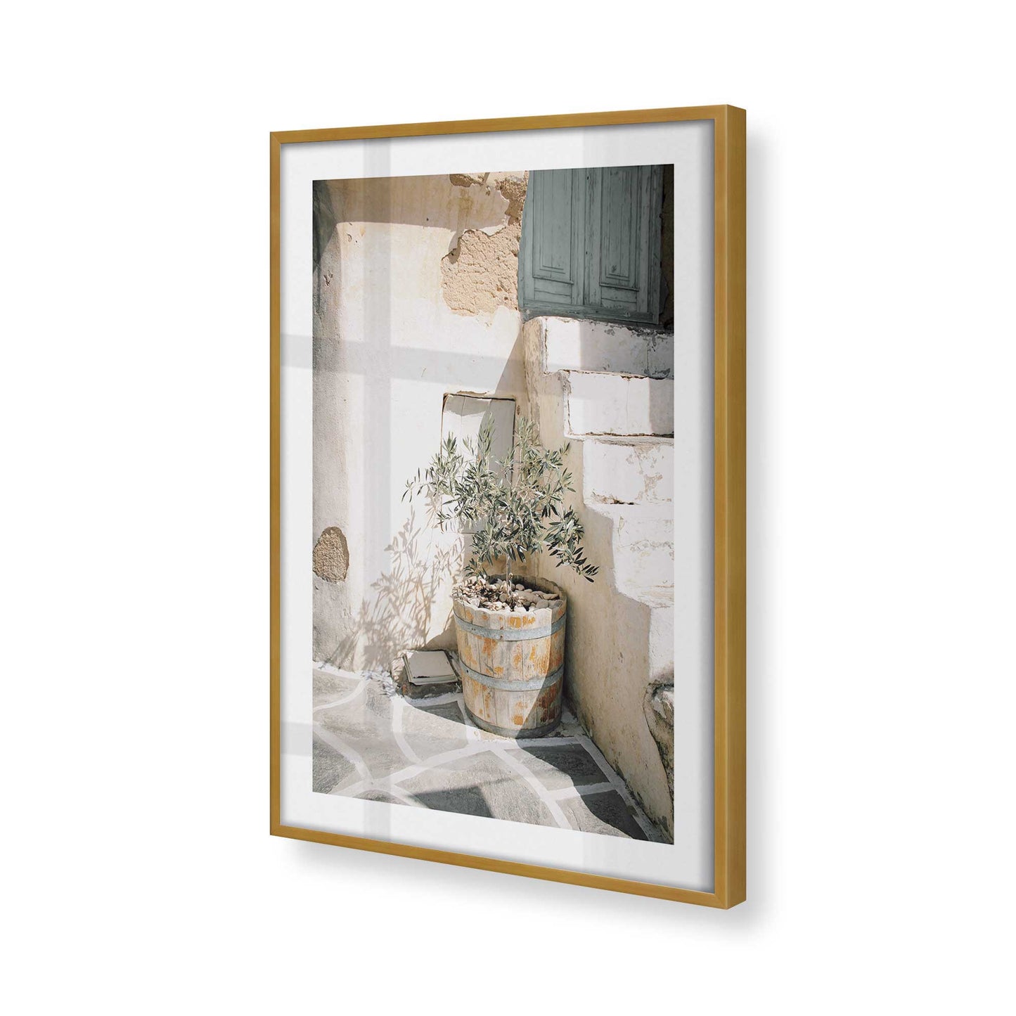 [Color:Polished Gold] Picture of art in a Polished Gold frame of the corner