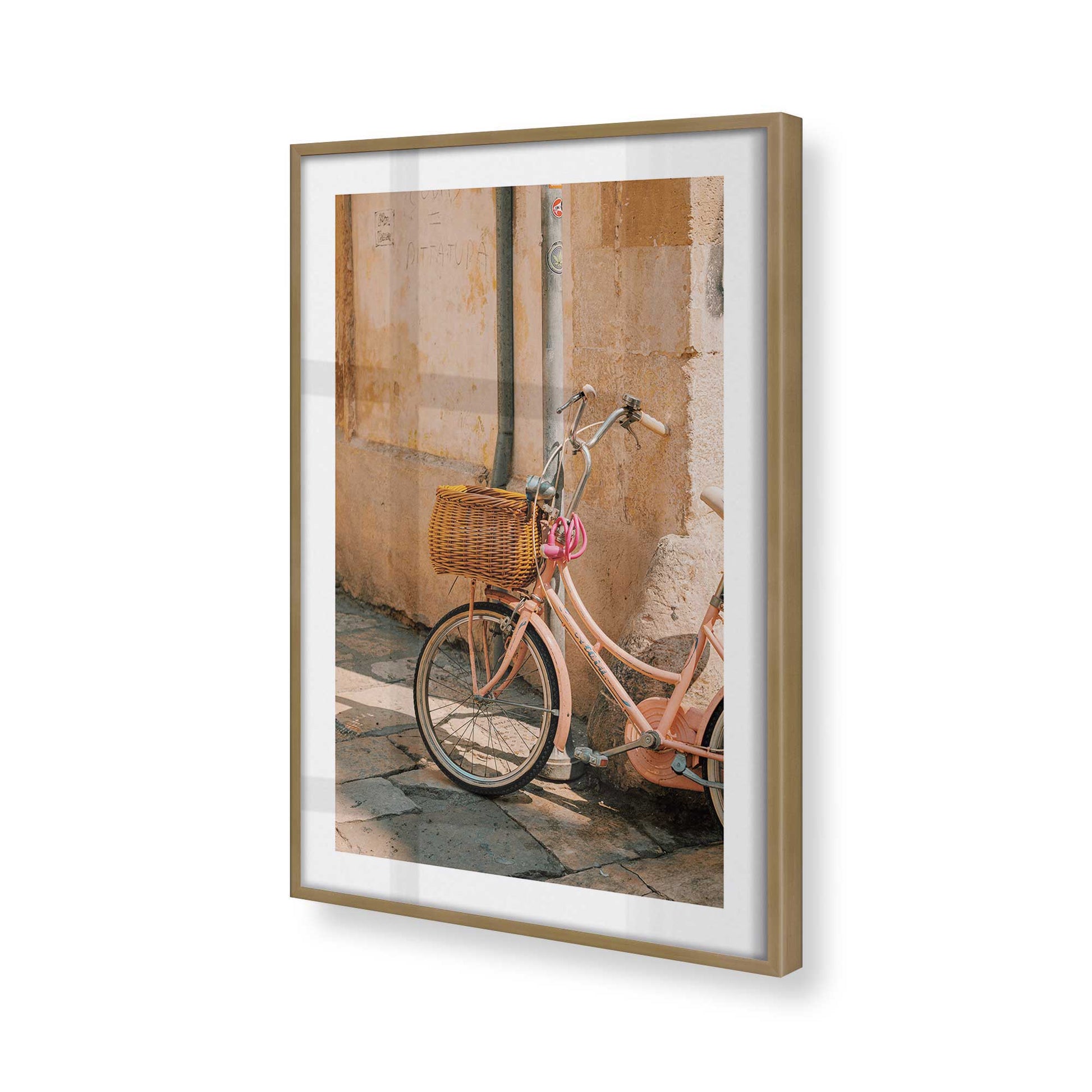 [Color:Brushed Gold] Picture of art in a Brushed Gold frame of the corner