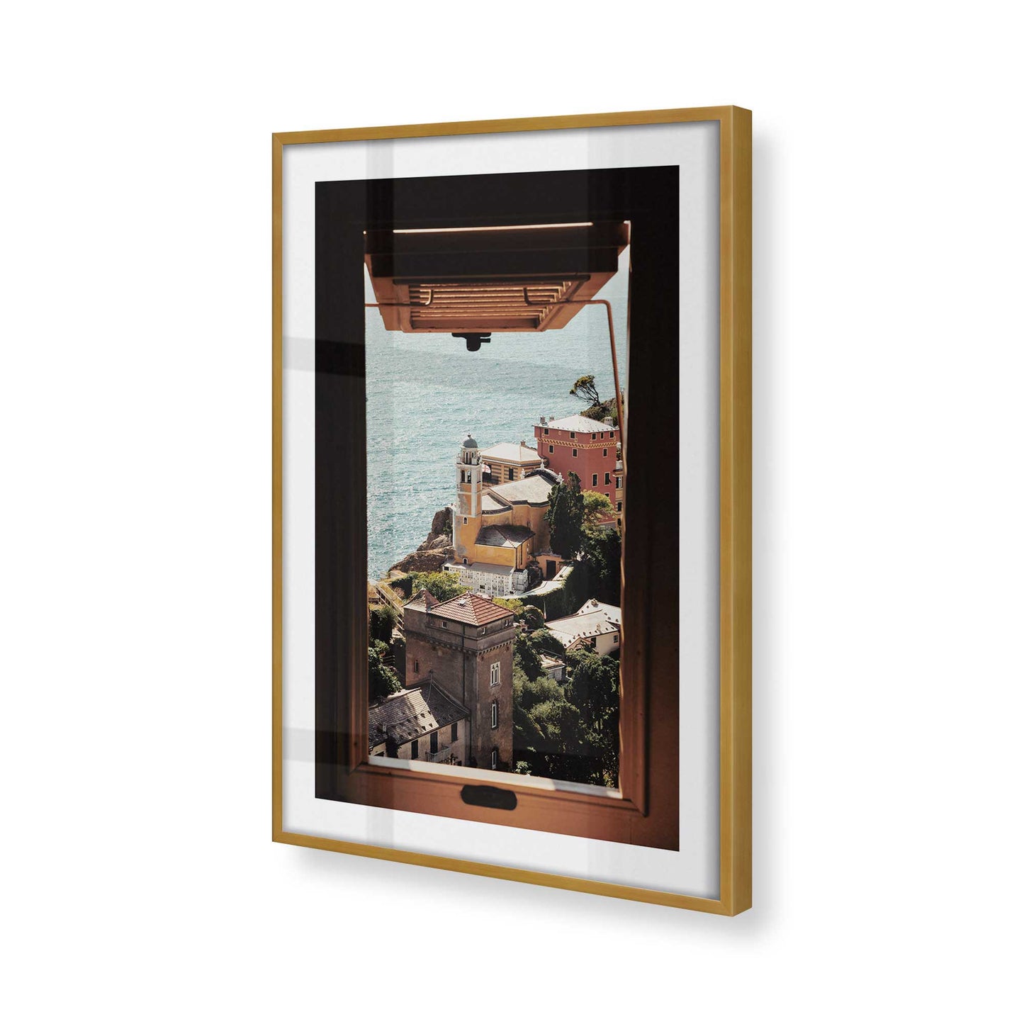 [Color:Polished Gold] Picture of art in a Polished Gold frame of the corner