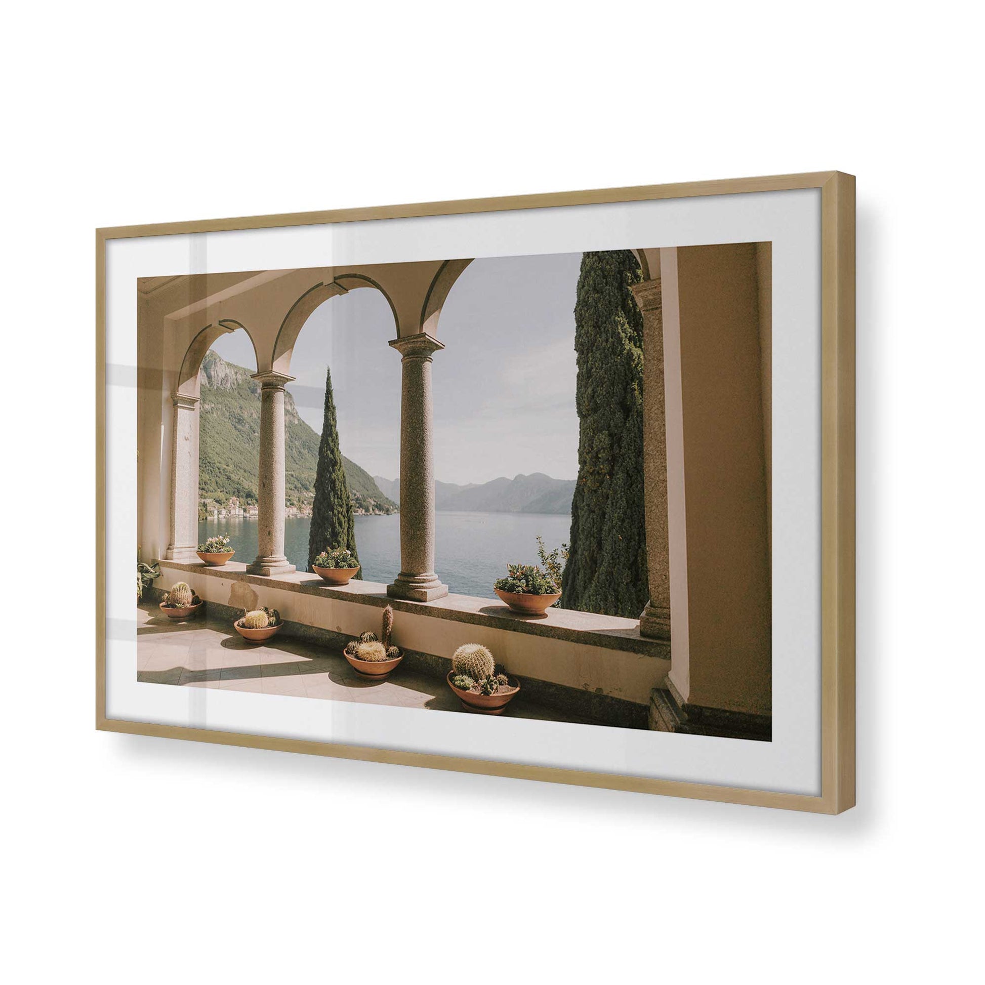 [Color:Brushed Gold] Picture of art in a Brushed Gold frame of the corner