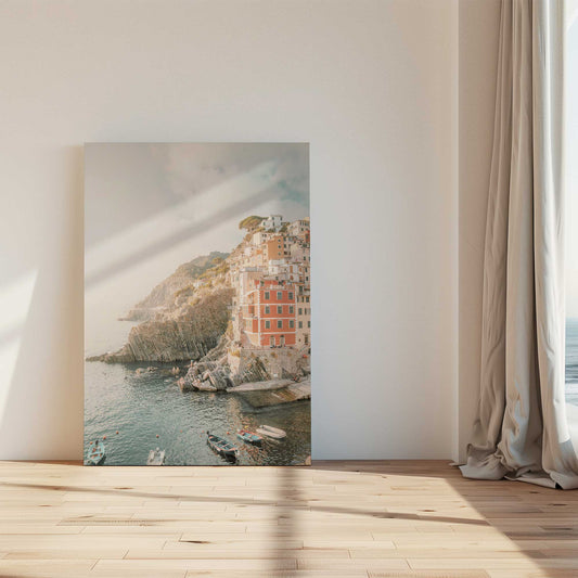 [LIFESTYLE], Picture of art in a room