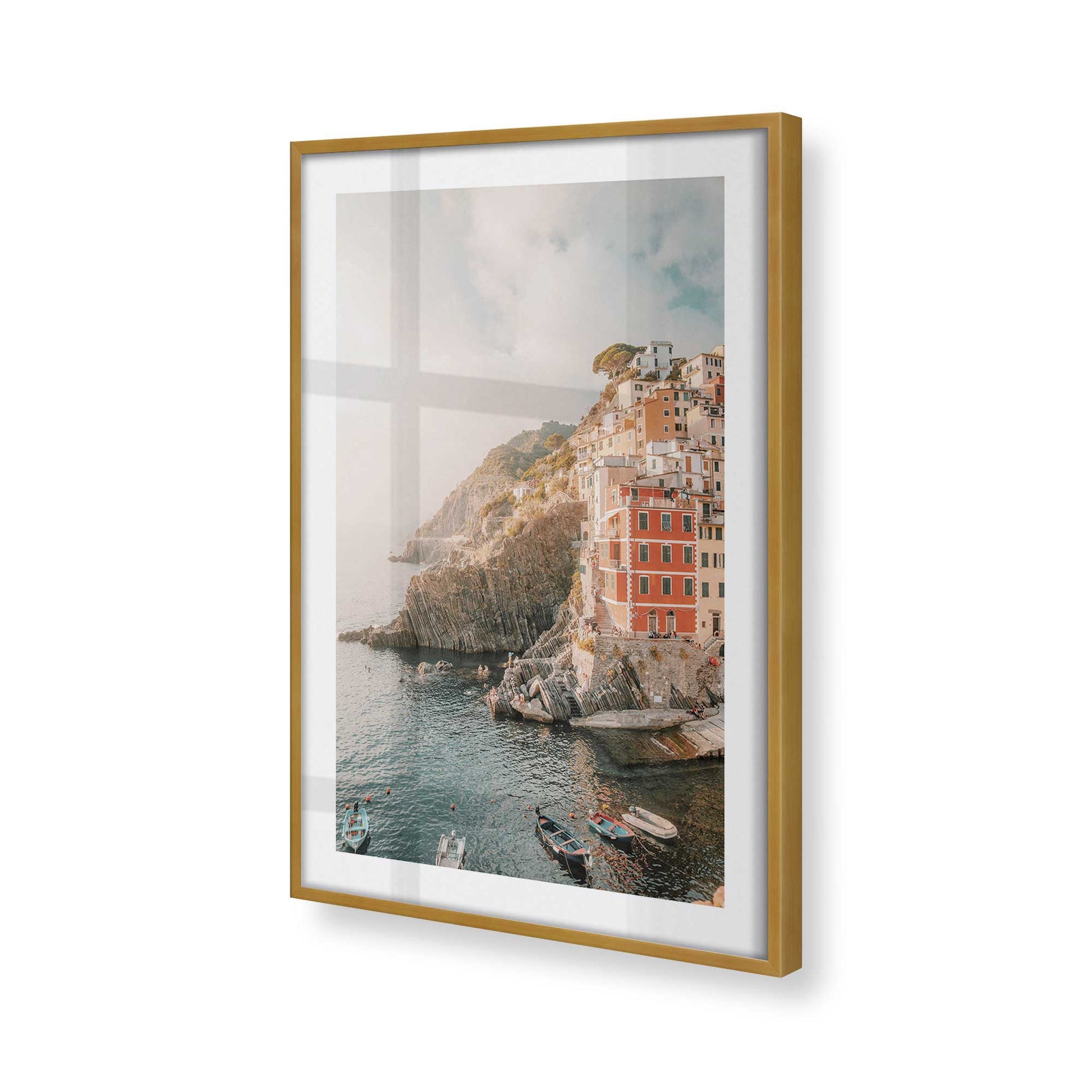 [Color:Polished Gold] Picture of art in a Polished Gold frame of the corner