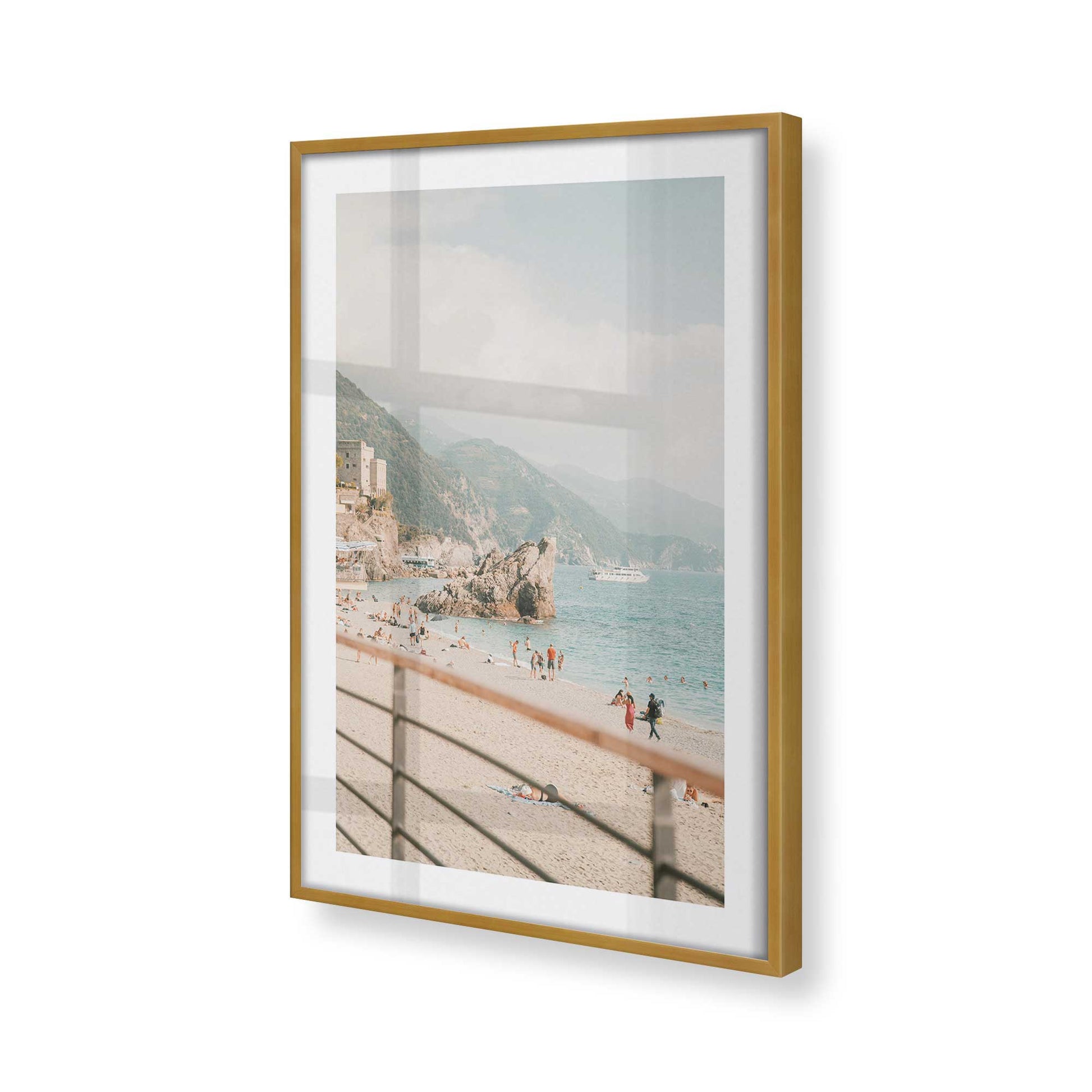 [Color:Polished Gold] Picture of art in a Polished Gold frame of the corner