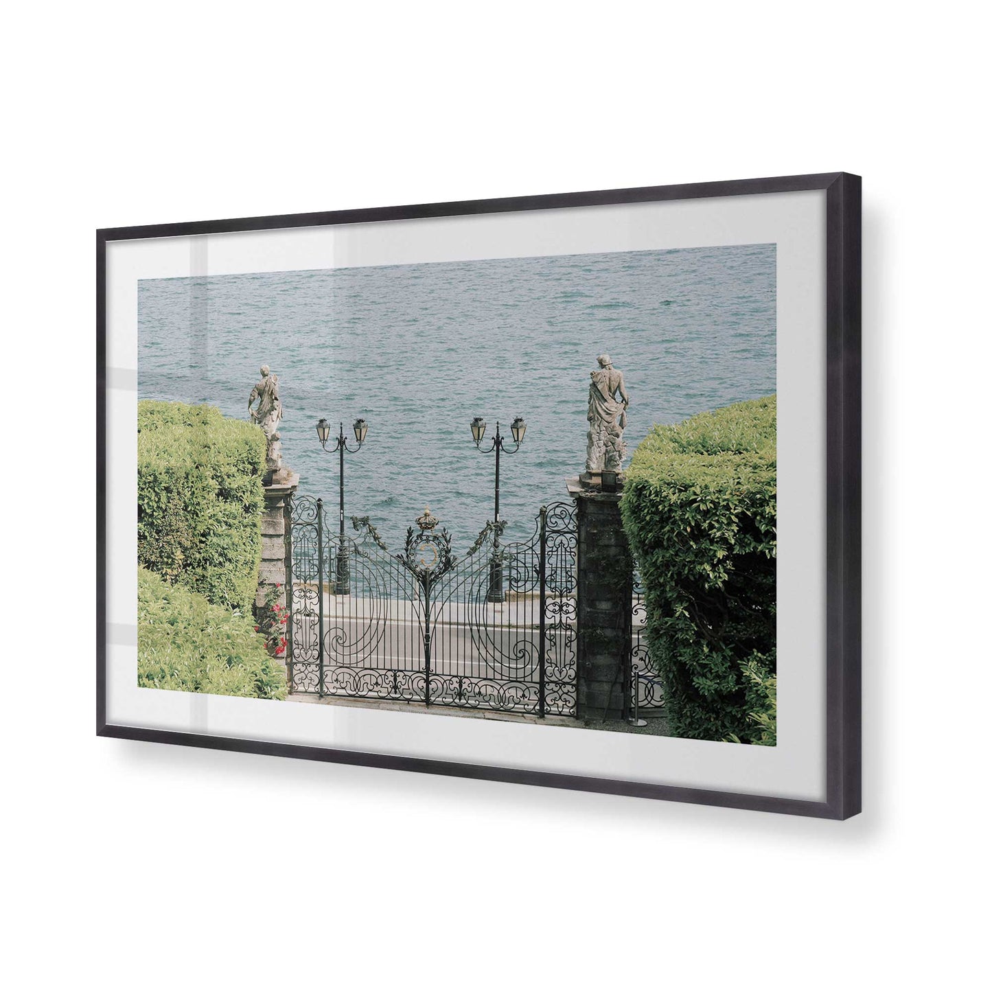 [Color:Weathered Zinc] Picture of art in a Weathered Zinc frame of the corner