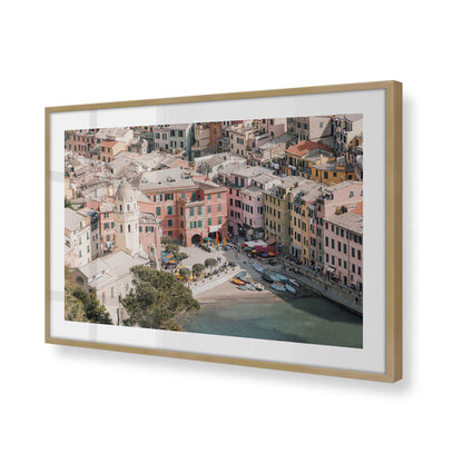 [Color:Brushed Gold] Picture of art in a Brushed Gold frame of the corner