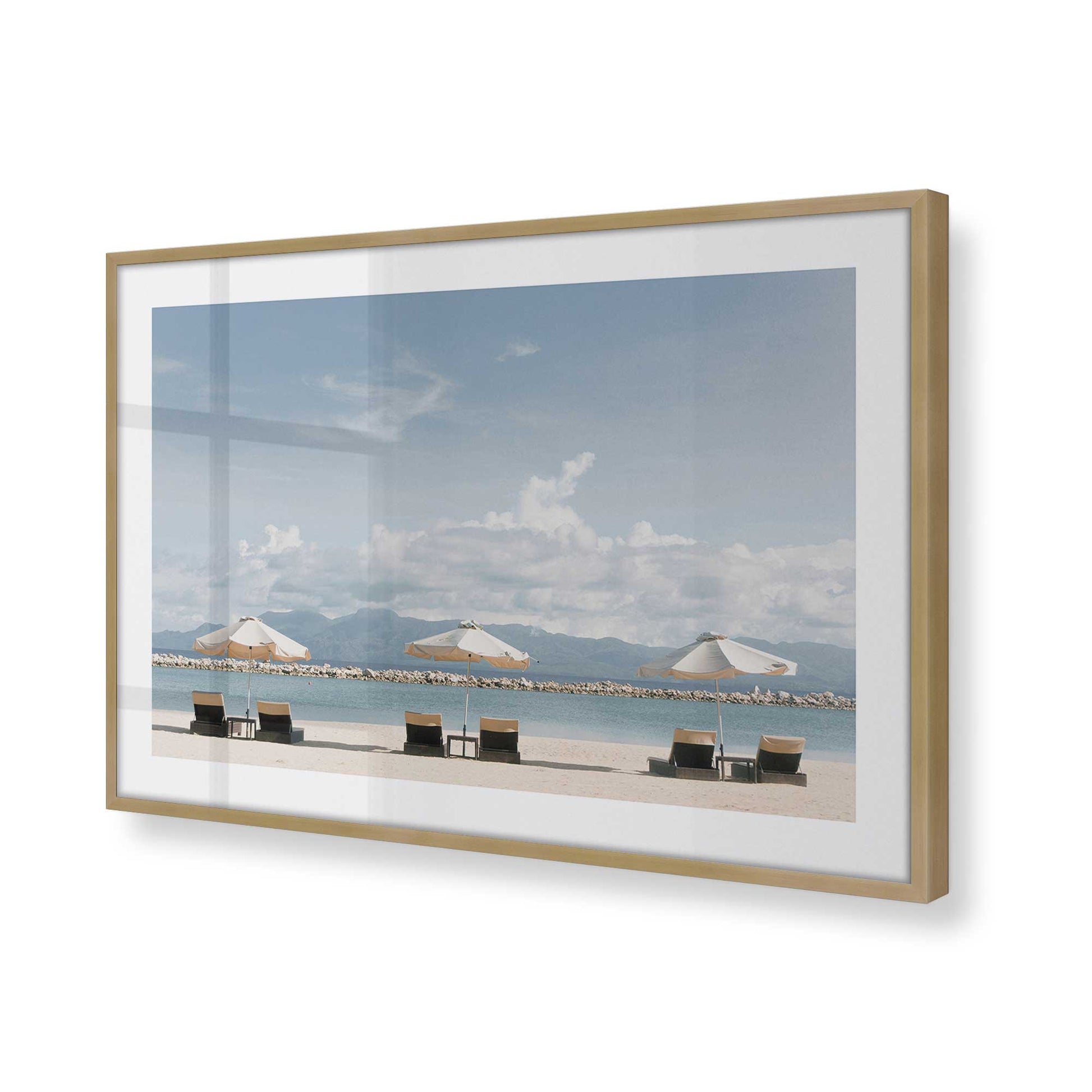 [Color:Brushed Gold] Picture of art in a Brushed Gold frame of the corner