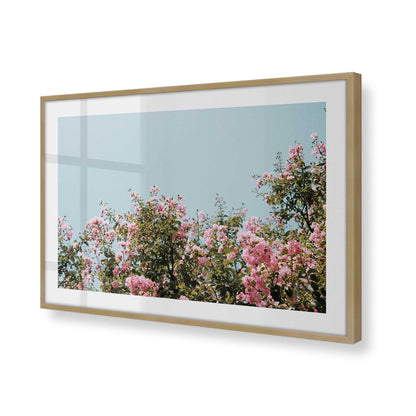 [Color:Brushed Gold] Picture of art in a Brushed Gold frame of the corner