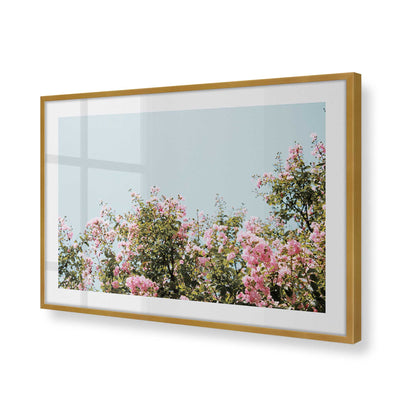 [Color:Polished Gold] Picture of art in a Polished Gold frame of the corner