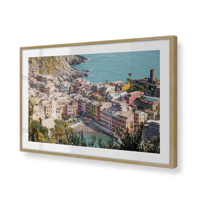 [Color:Brushed Gold] Picture of art in a Brushed Gold frame of the corner