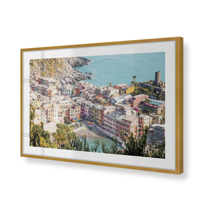 [Color:Polished Gold] Picture of art in a Polished Gold frame of the corner